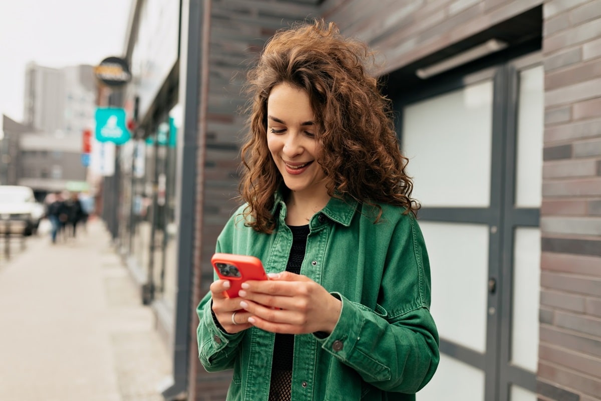 40 Customer Appreciation Ideas to Win Trust and Retain Clients