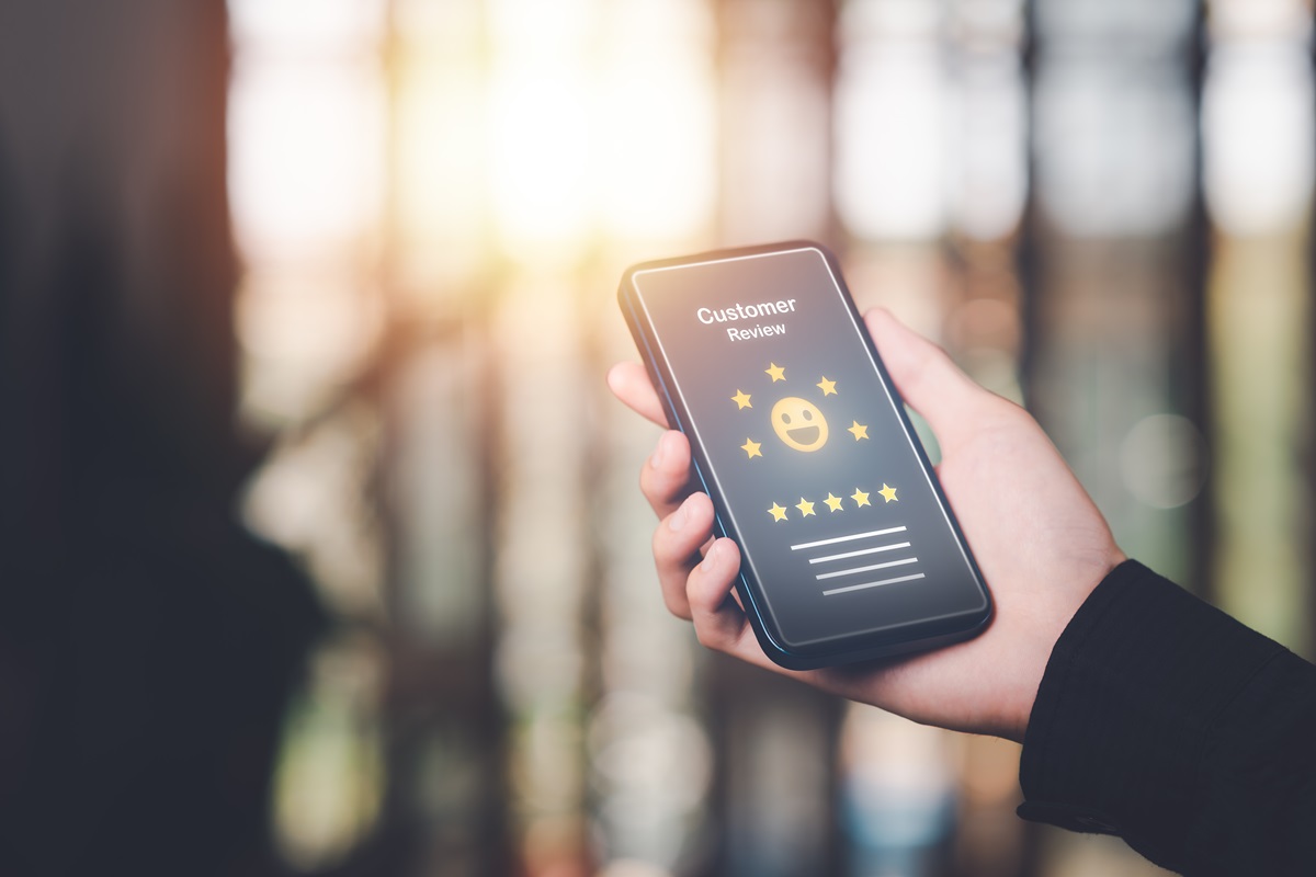 6 Review Management Tips to Stay on Top of Customer Feedback