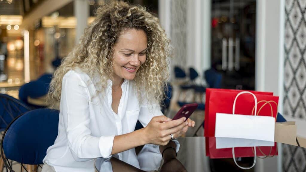 SMS Loyalty Program: How to Keep Customers Coming Back